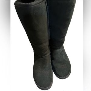tall black Ugg